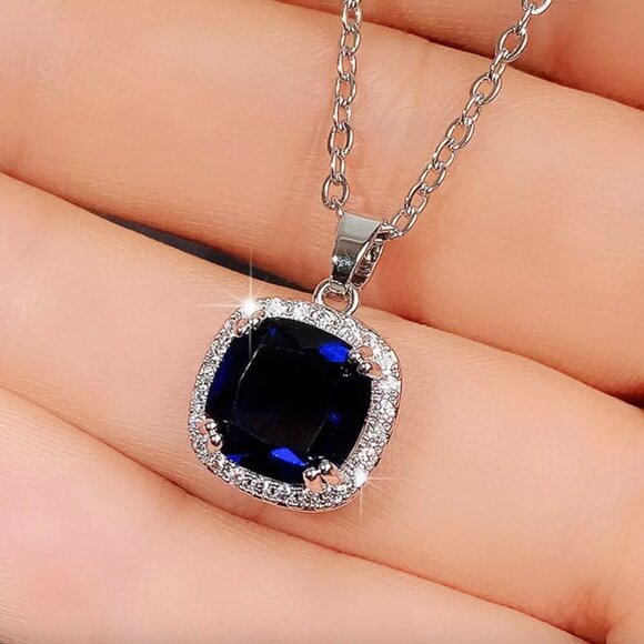 NEW 18k White Gold Cushion Cut Diamond Sapphire Necklace - Picture 2 of 7